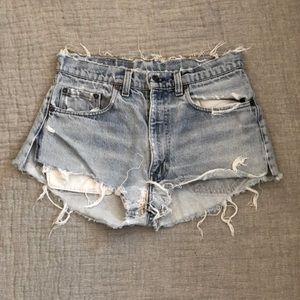 Distressed Mid-Rise Levi Jean Shorts